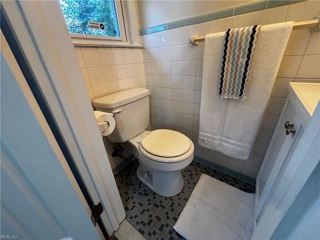 5425 W Norfolk RD, Portsmouth, VA 23703