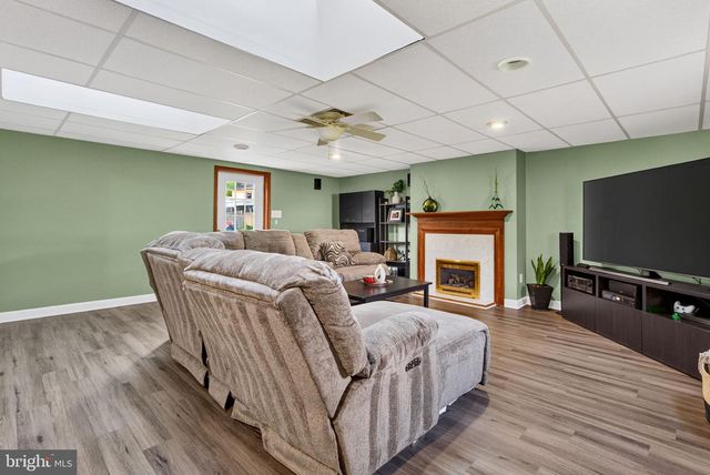 12 WOODBRIDGE RD, Gibbsboro, NJ 08026
