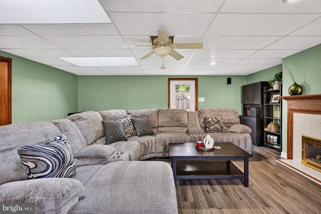 12 WOODBRIDGE RD, Gibbsboro, NJ 08026