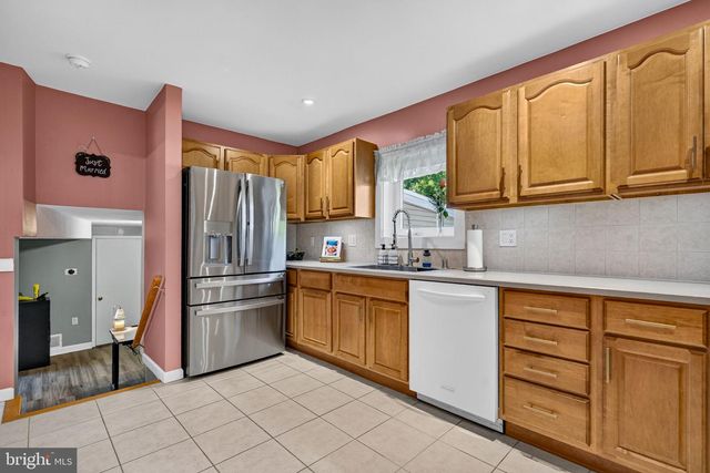12 WOODBRIDGE RD, Gibbsboro, NJ 08026