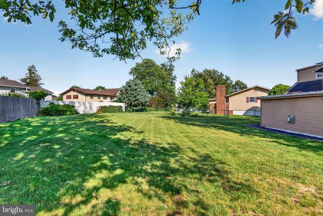 12 WOODBRIDGE RD, Gibbsboro, NJ 08026
