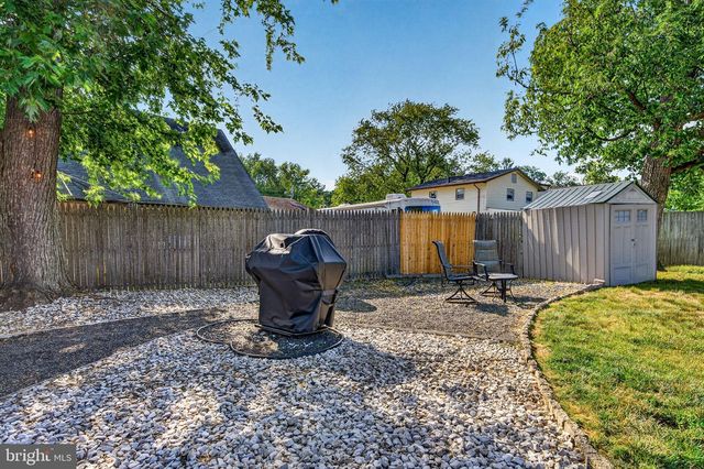 12 WOODBRIDGE RD, Gibbsboro, NJ 08026