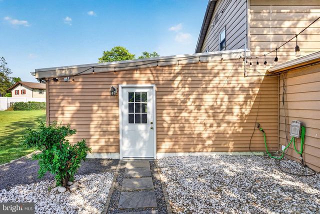 12 WOODBRIDGE RD, Gibbsboro, NJ 08026