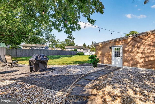 12 WOODBRIDGE RD, Gibbsboro, NJ 08026