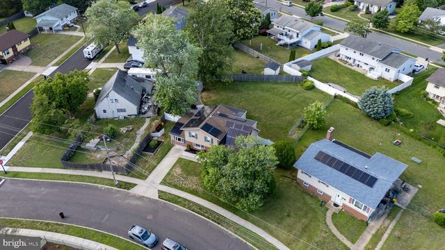 12 WOODBRIDGE RD, Gibbsboro, NJ 08026