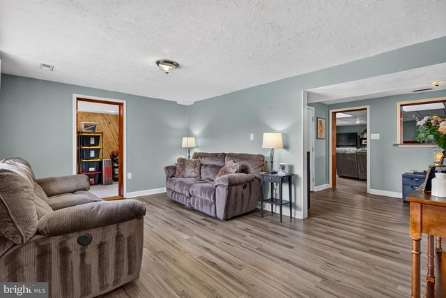 12 WOODBRIDGE RD, Gibbsboro, NJ 08026