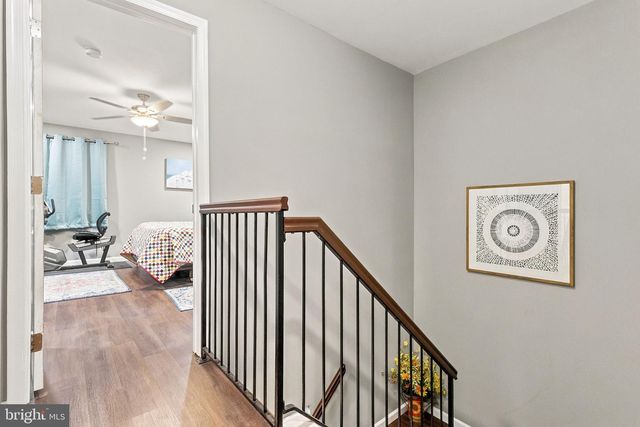6 DEVONSHIRE CT, Ewing, NJ 08628