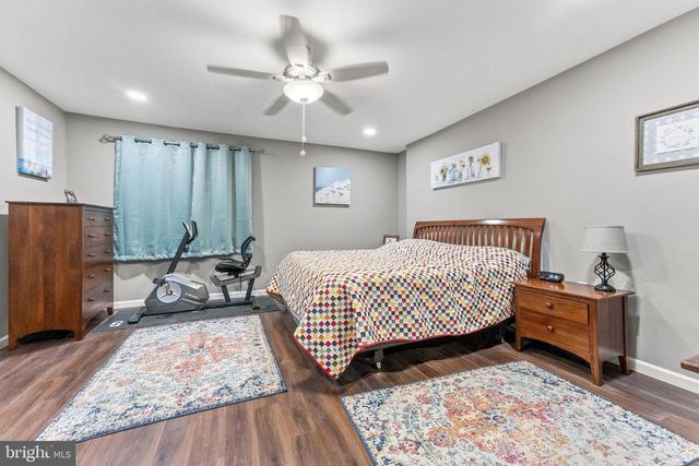 6 DEVONSHIRE CT, Ewing, NJ 08628