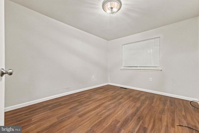 6 DEVONSHIRE CT, Ewing, NJ 08628