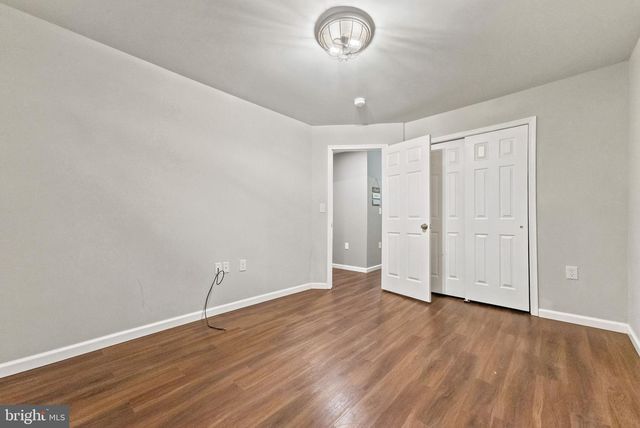 6 DEVONSHIRE CT, Ewing, NJ 08628