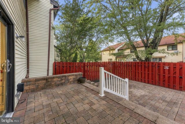 6 DEVONSHIRE CT, Ewing, NJ 08628