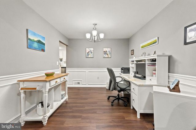 6 DEVONSHIRE CT, Ewing, NJ 08628