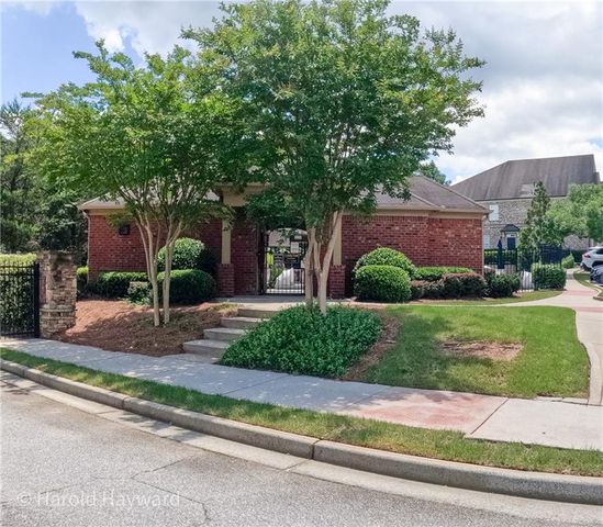 805 Pleasant Hill NW Road 343, Lilburn, GA 30047