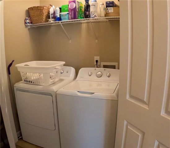 805 Pleasant Hill NW Road 343, Lilburn, GA 30047