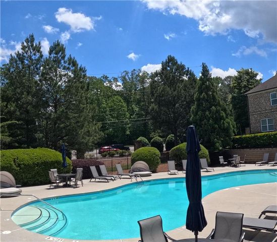 805 Pleasant Hill NW Road 343, Lilburn, GA 30047