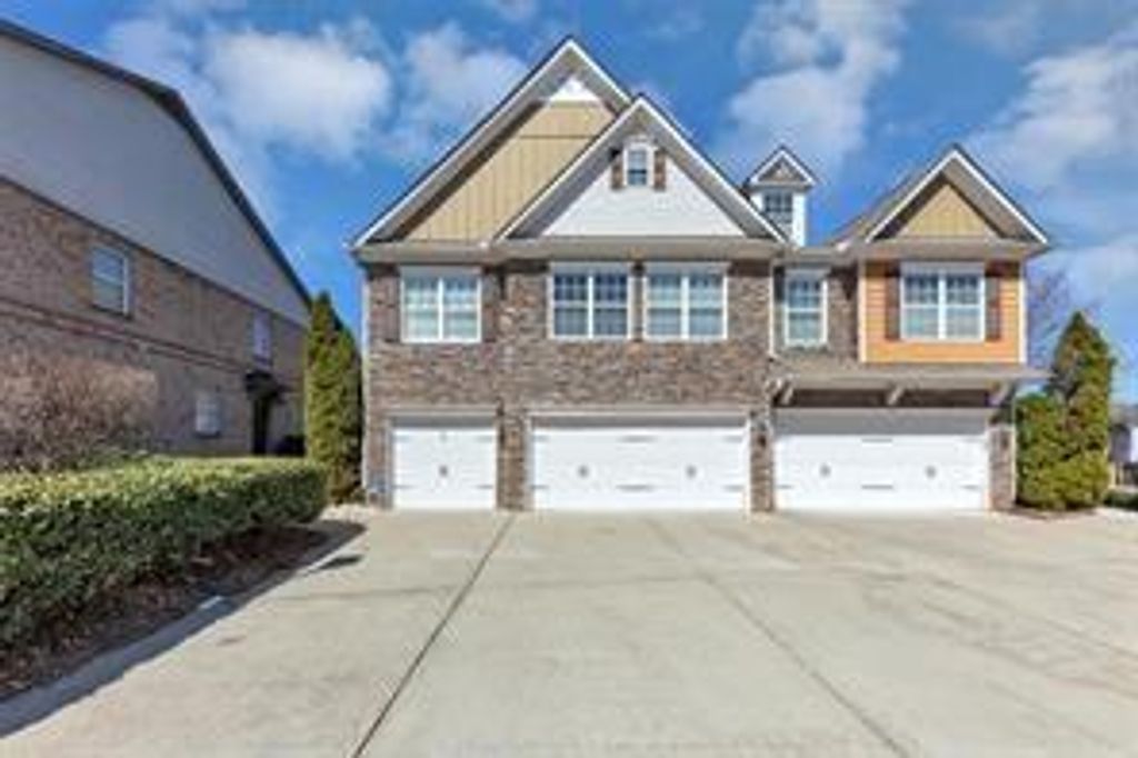 805 Pleasant Hill NW Road 343, Lilburn, GA 30047