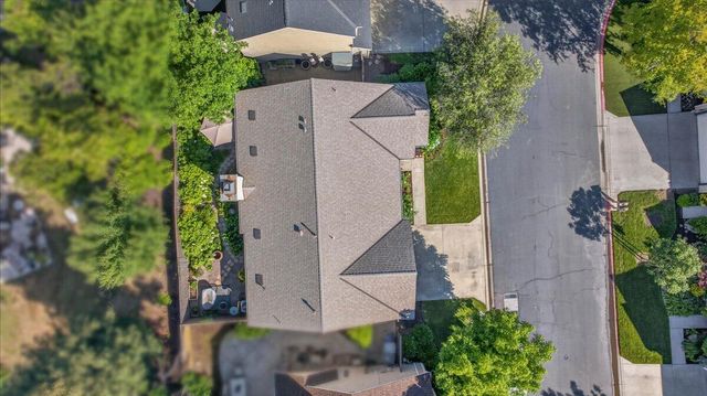 10771 N Windham Bay Circle, Fresno, CA 93730
