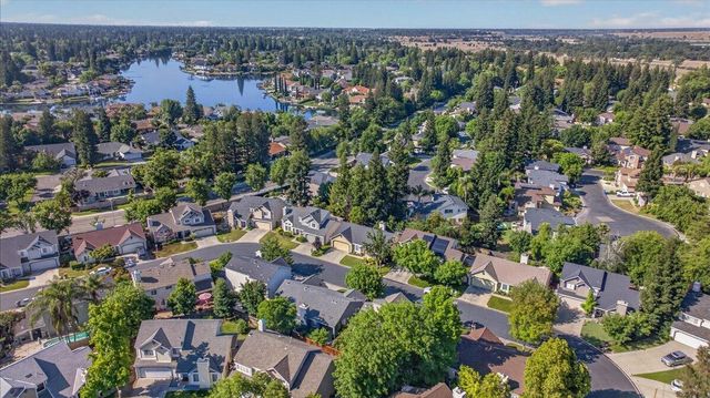 10771 N Windham Bay Circle, Fresno, CA 93730