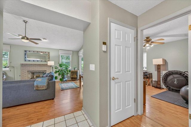 10771 N Windham Bay Circle, Fresno, CA 93730