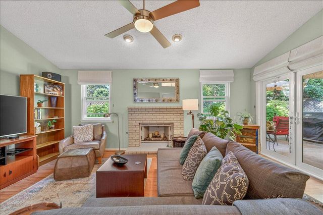 10771 N Windham Bay Circle, Fresno, CA 93730