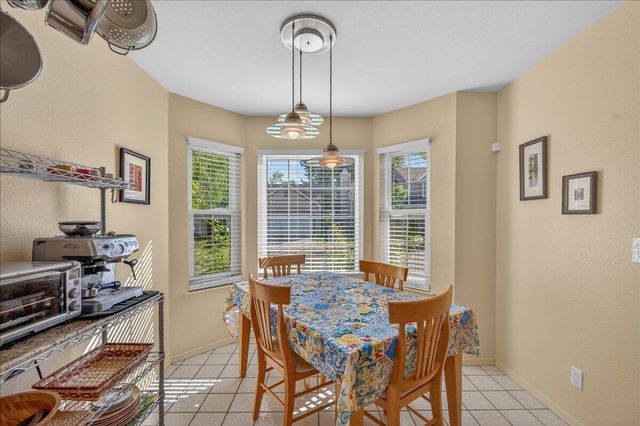 10771 N Windham Bay Circle, Fresno, CA 93730