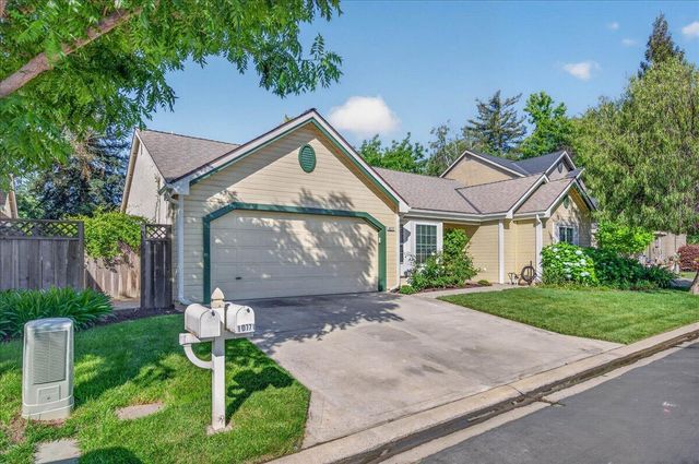 10771 N Windham Bay Circle, Fresno, CA 93730