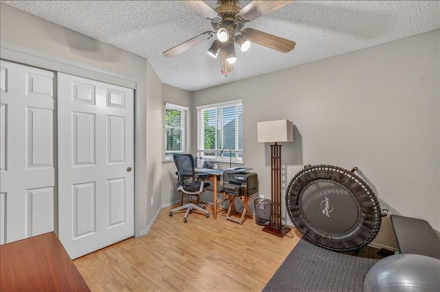 10771 N Windham Bay Circle, Fresno, CA 93730