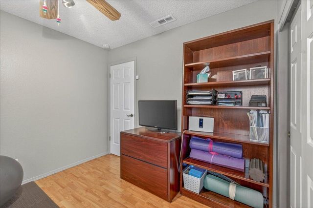 10771 N Windham Bay Circle, Fresno, CA 93730