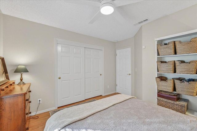 10771 N Windham Bay Circle, Fresno, CA 93730