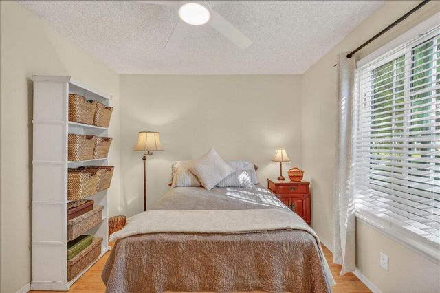 10771 N Windham Bay Circle, Fresno, CA 93730