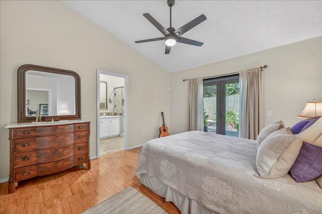 10771 N Windham Bay Circle, Fresno, CA 93730
