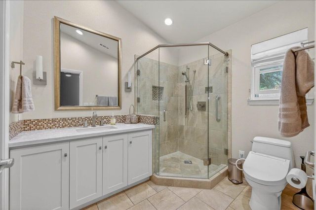 10771 N Windham Bay Circle, Fresno, CA 93730