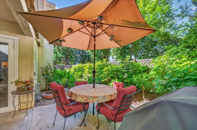 10771 N Windham Bay Circle, Fresno, CA 93730