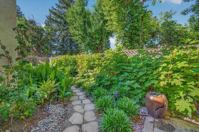 10771 N Windham Bay Circle, Fresno, CA 93730