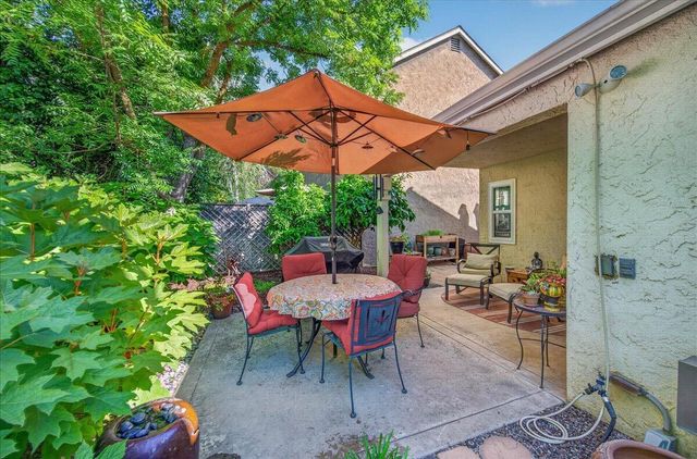 10771 N Windham Bay Circle, Fresno, CA 93730