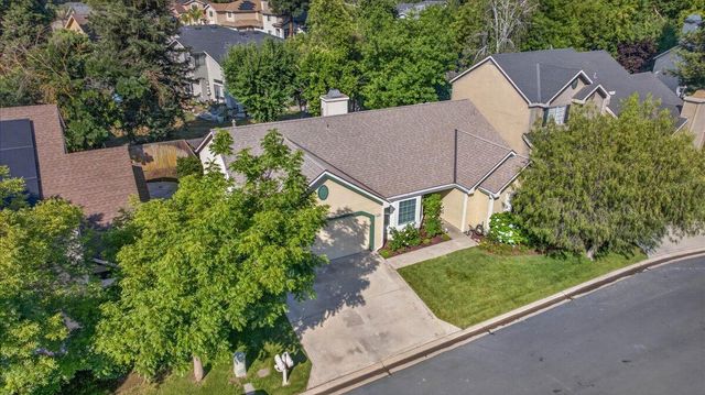 10771 N Windham Bay Circle, Fresno, CA 93730