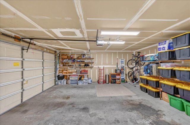 10771 N Windham Bay Circle, Fresno, CA 93730