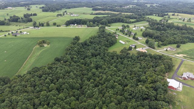 4423 Highland Rd, Lafayette, TN 37083