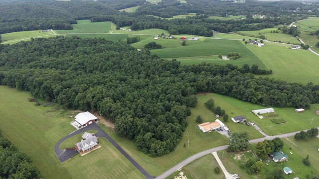 4423 Highland Rd, Lafayette, TN 37083