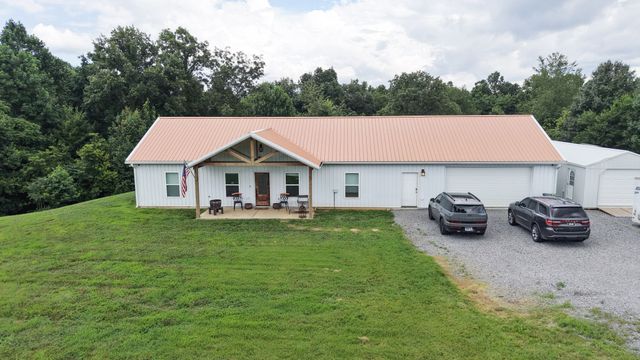 4423 Highland Rd, Lafayette, TN 37083