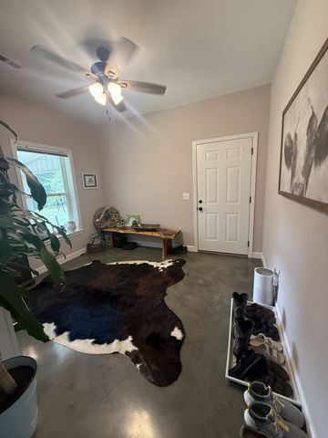 4423 Highland Rd, Lafayette, TN 37083