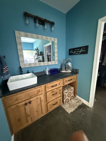 4423 Highland Rd, Lafayette, TN 37083