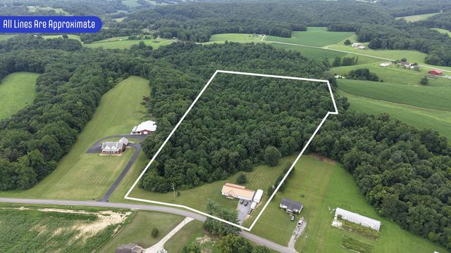 4423 Highland Rd, Lafayette, TN 37083