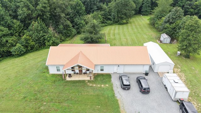 4423 Highland Rd, Lafayette, TN 37083