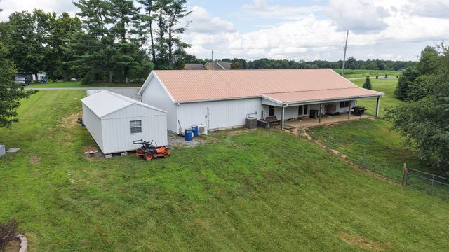 4423 Highland Rd, Lafayette, TN 37083