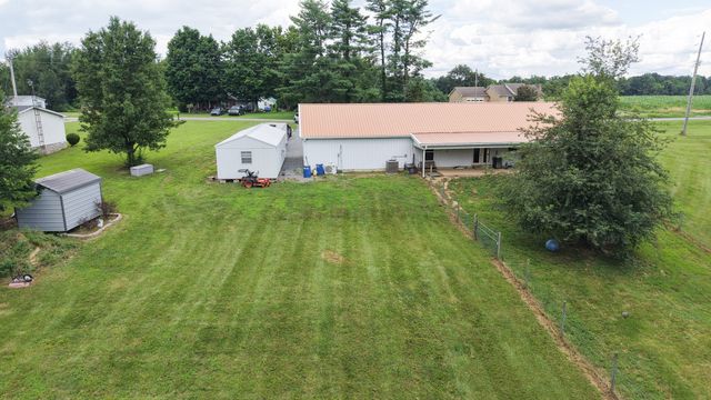 4423 Highland Rd, Lafayette, TN 37083