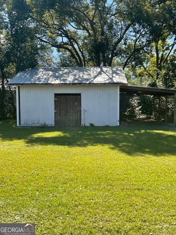 195 Hollywood Avenue, Jesup, GA 31545