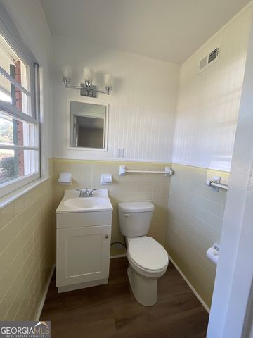 195 Hollywood Avenue, Jesup, GA 31545