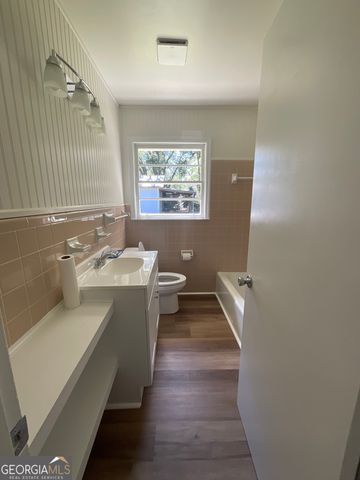 195 Hollywood Avenue, Jesup, GA 31545