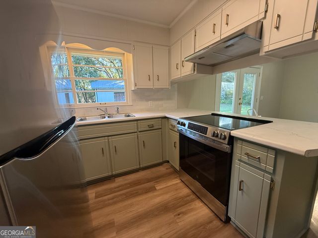 195 Hollywood Avenue, Jesup, GA 31545